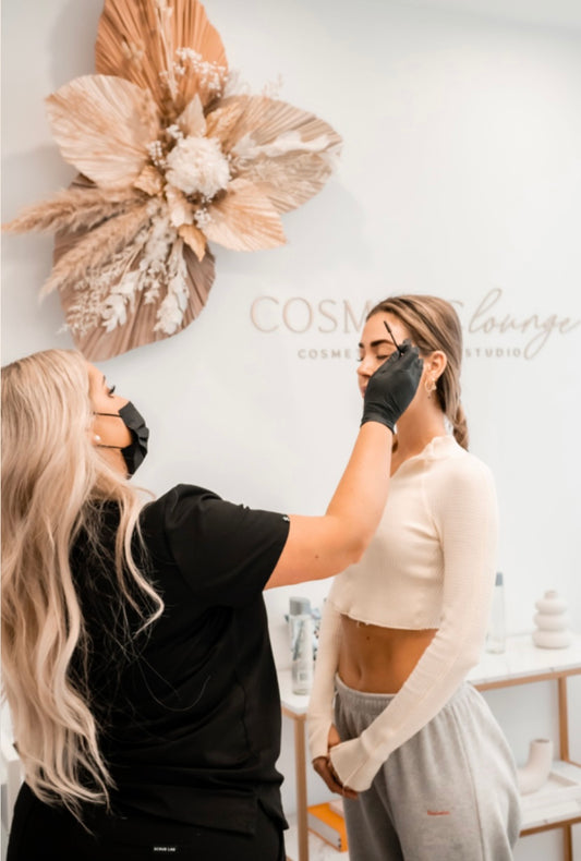 How a chance meeting of renewed confidence inspired Analeese Henderson to start Cosmetic Lounge Gold Coast